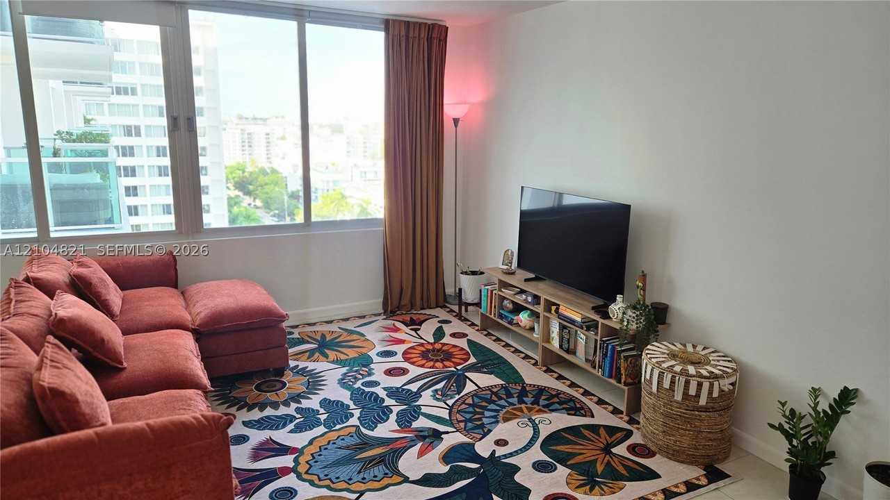 1000 West Ave #1204 - Photo 5 of 26
