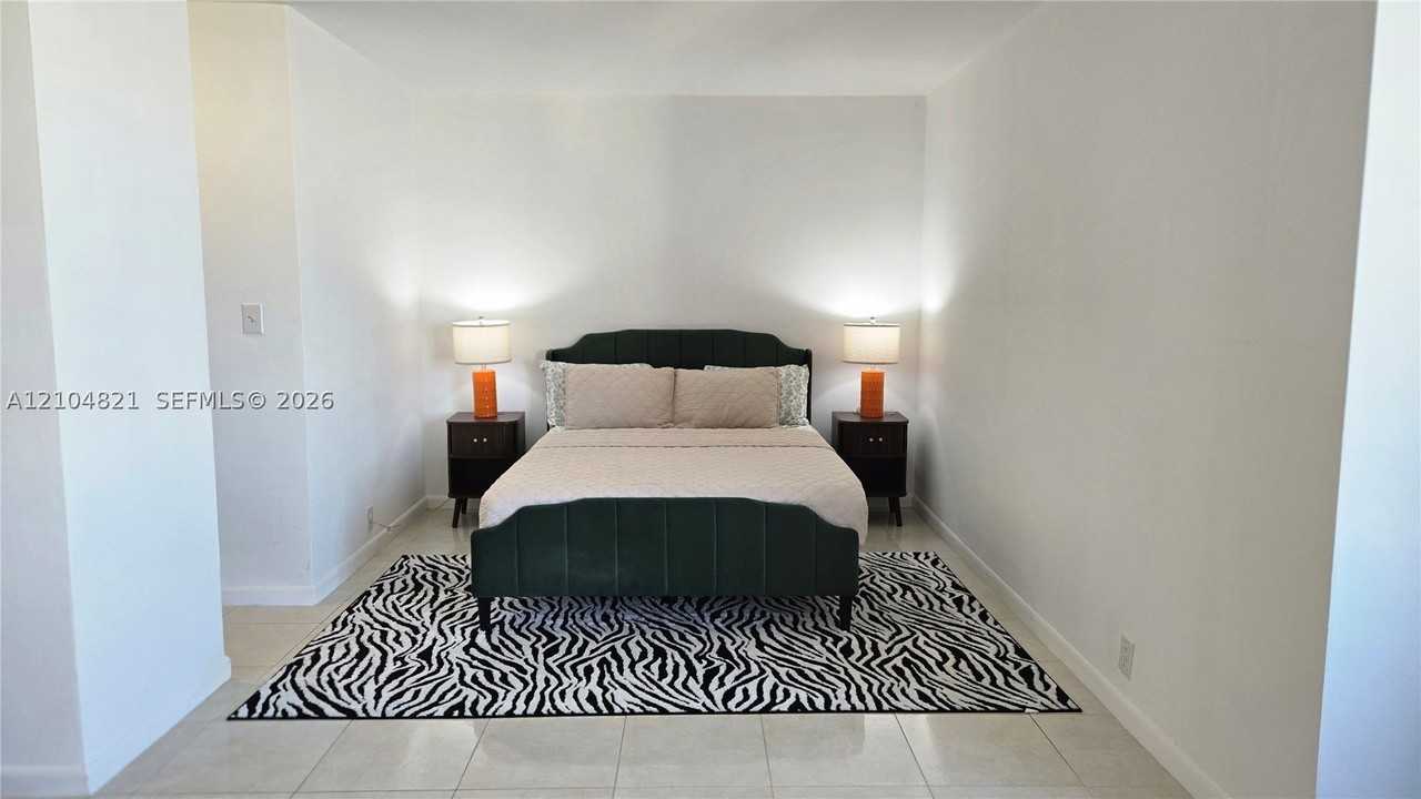 1000 West Ave #1204 - Photo 7 of 26