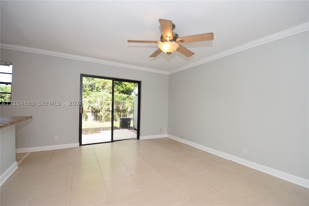 1401 Ne 53rd St #109 - Photo 3 of 19