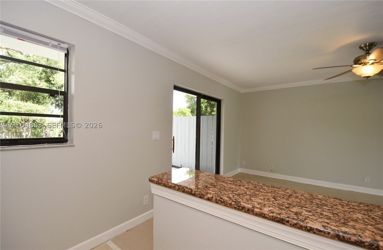 1401 Ne 53rd St #109 - Photo 5 of 19