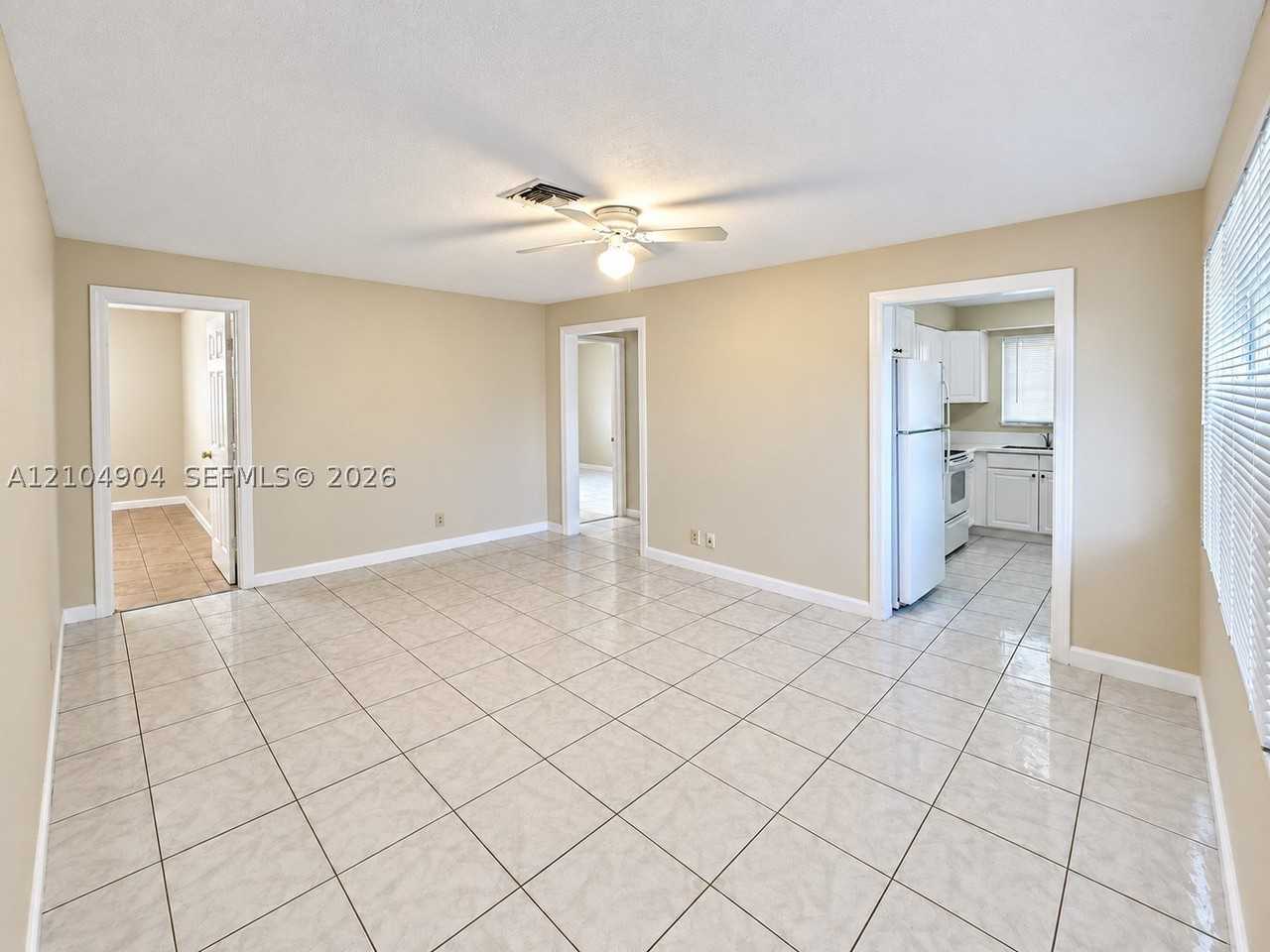 4281 Ne 5th Ave #4281 - Photo 2 of 13