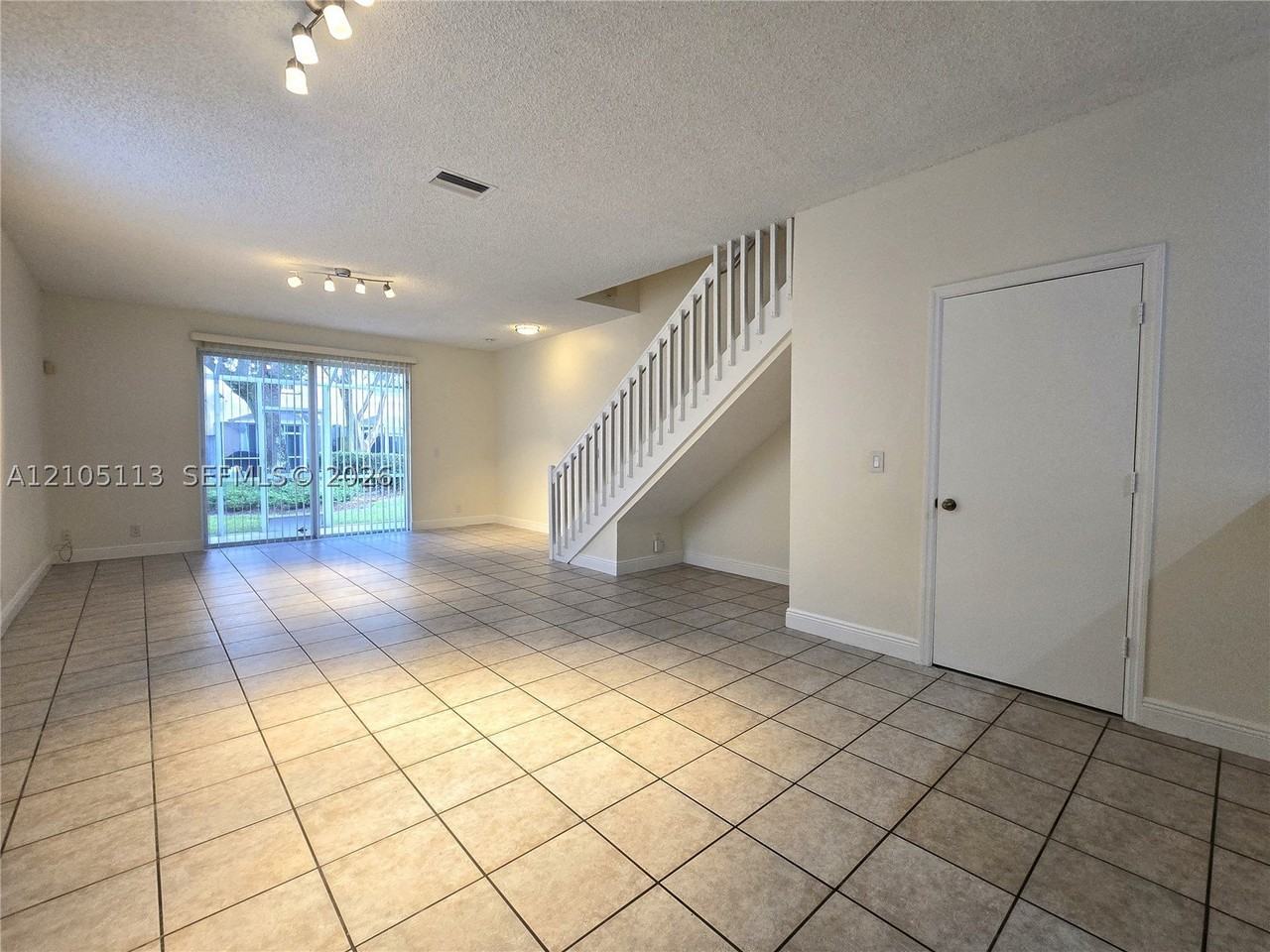 2020 Pompeii Ct - Photo 4 of 27