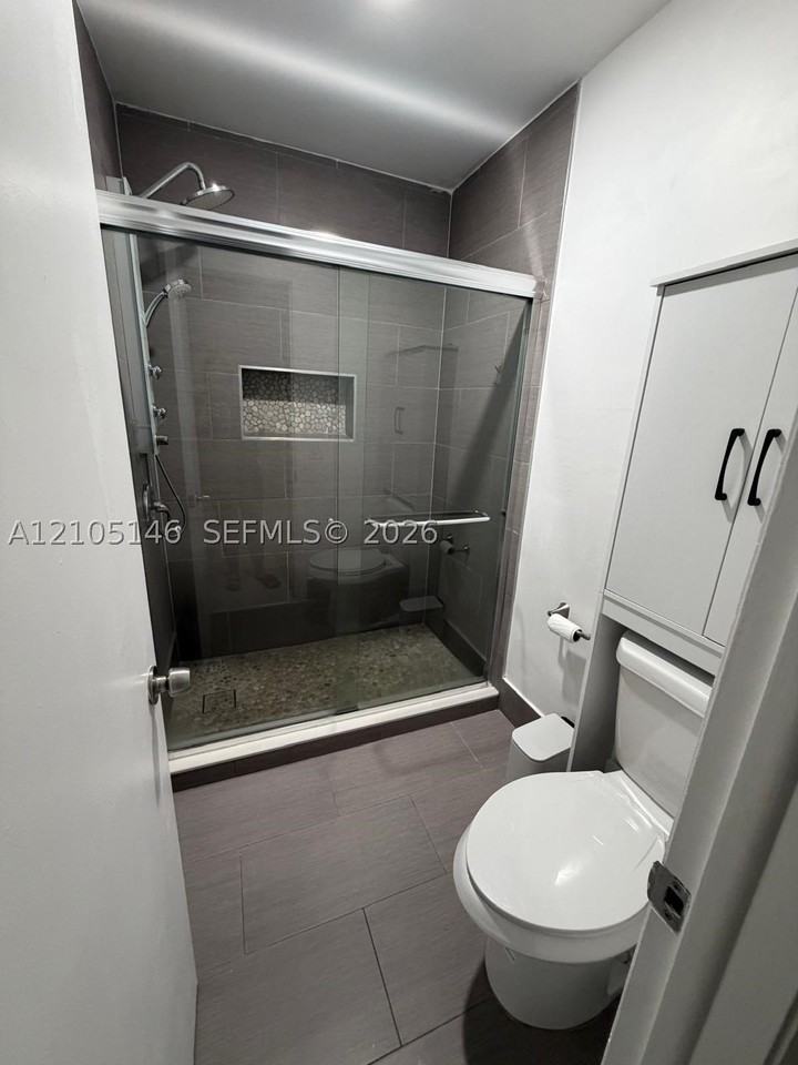 13707 Sw 12th St #1 - Photo 4 of 9