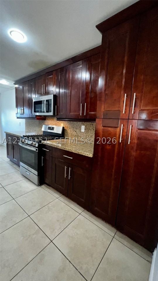 7500 Sw 133rd Ave - Photo 4 of 33