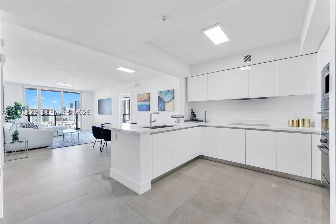 300 Sunny Isles Blvd #4-1603 - Photo 6 of 32