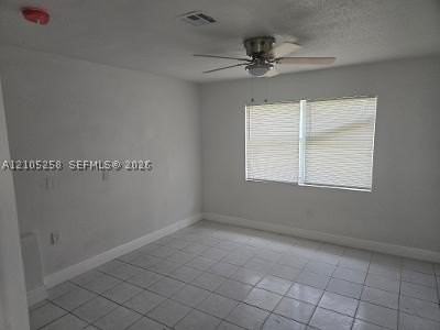 2208 Garfield St #B - Photo 4 of 7