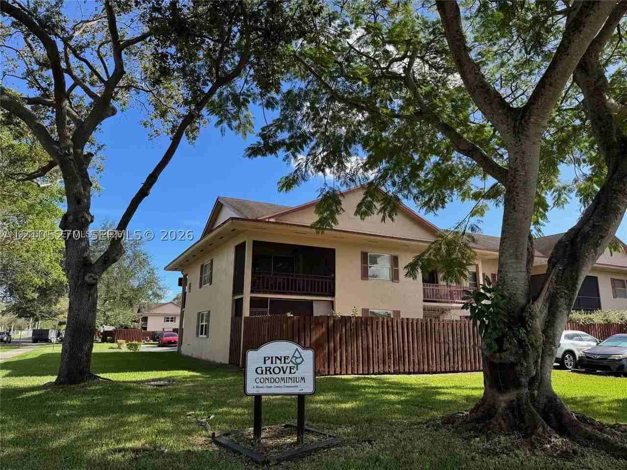 11289 Sw 88th St #114L - Photo 2 of 27