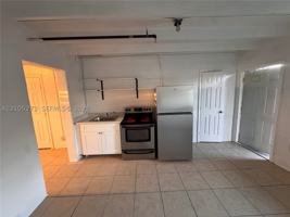 featured image of 354 Rardin Ave #2