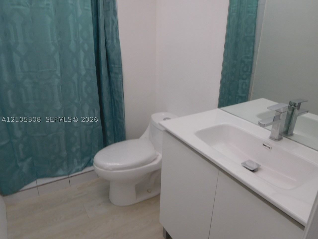 815 Ne 199th St #202 - Photo 7 of 22