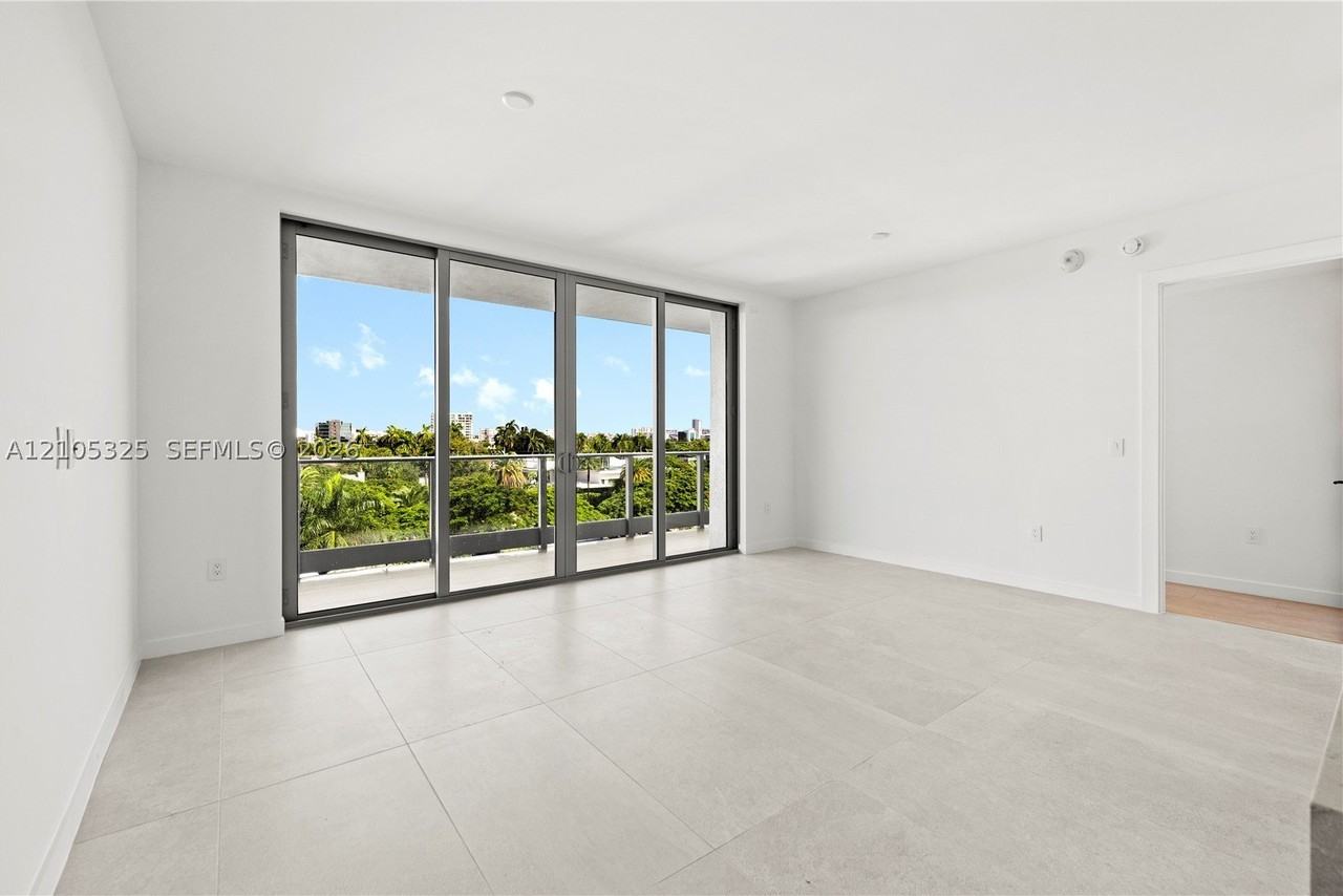 2200 Brickell Ave #422 - Photo 5 of 48