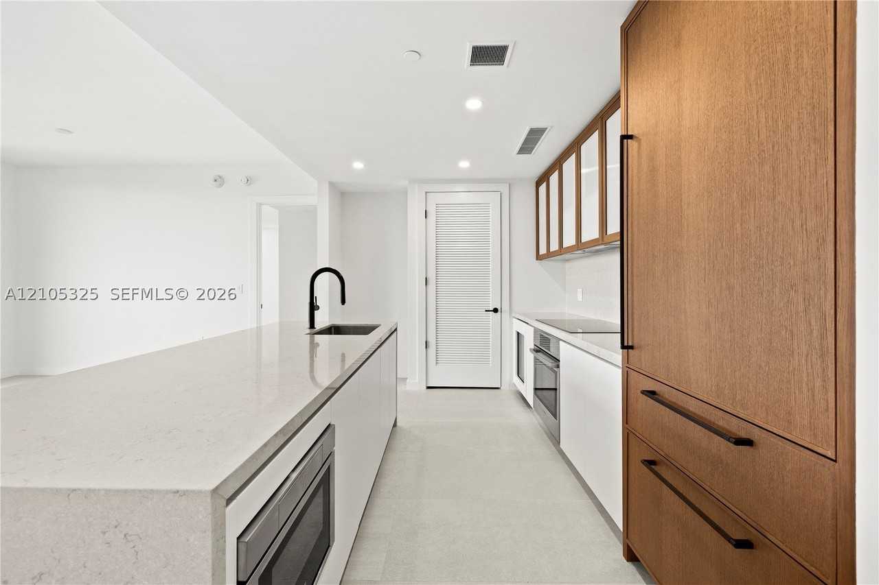 2200 Brickell Ave #422 - Photo 7 of 48