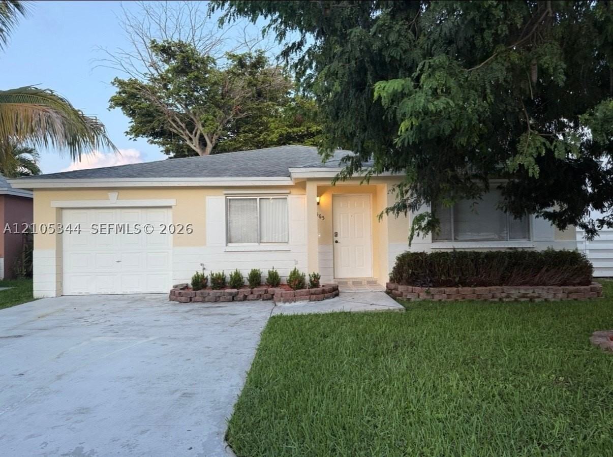 14465 Sw 139th Avenue Cir E - Photo 2 of 26