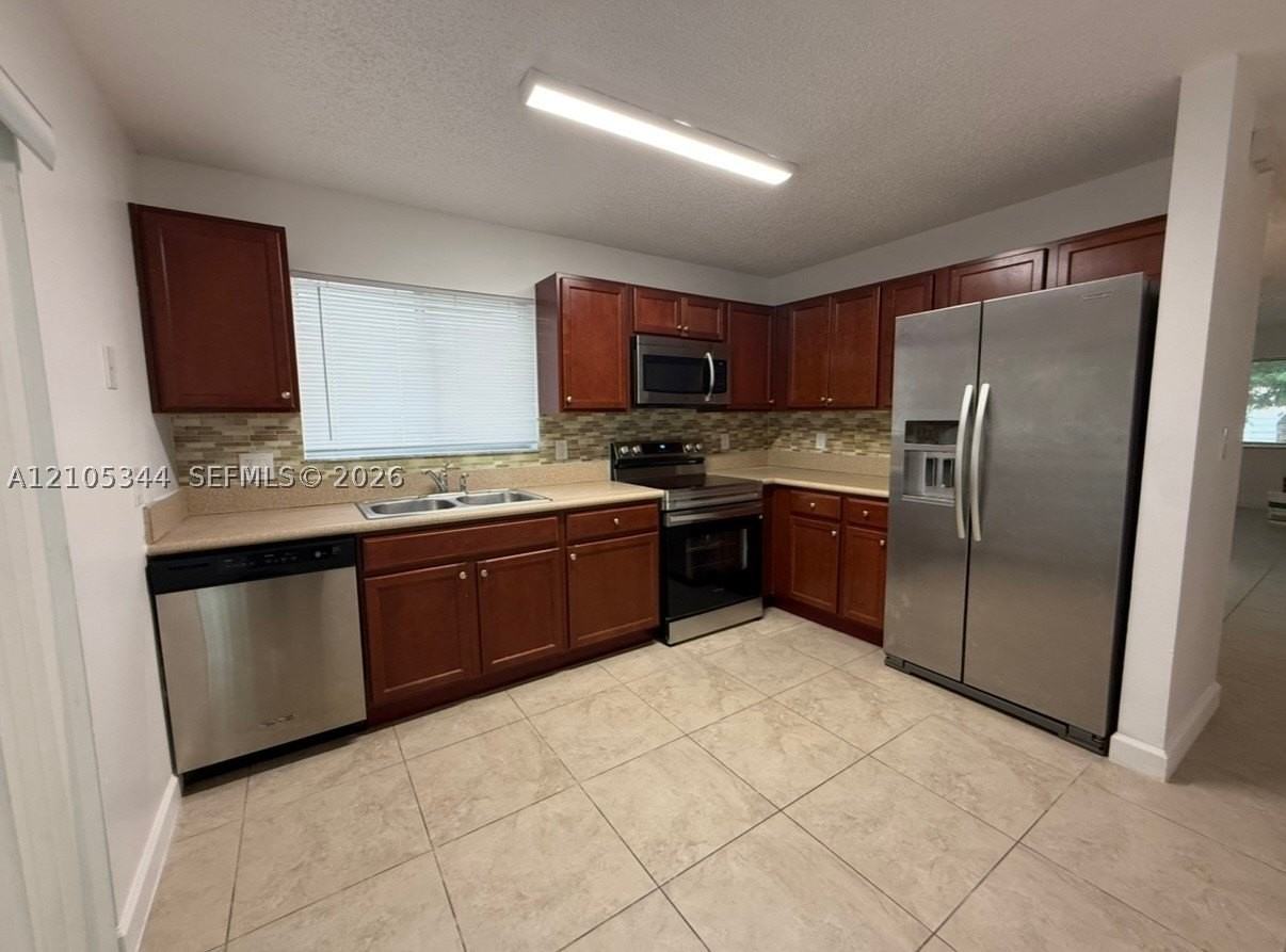 14465 Sw 139th Avenue Cir E - Photo 7 of 26