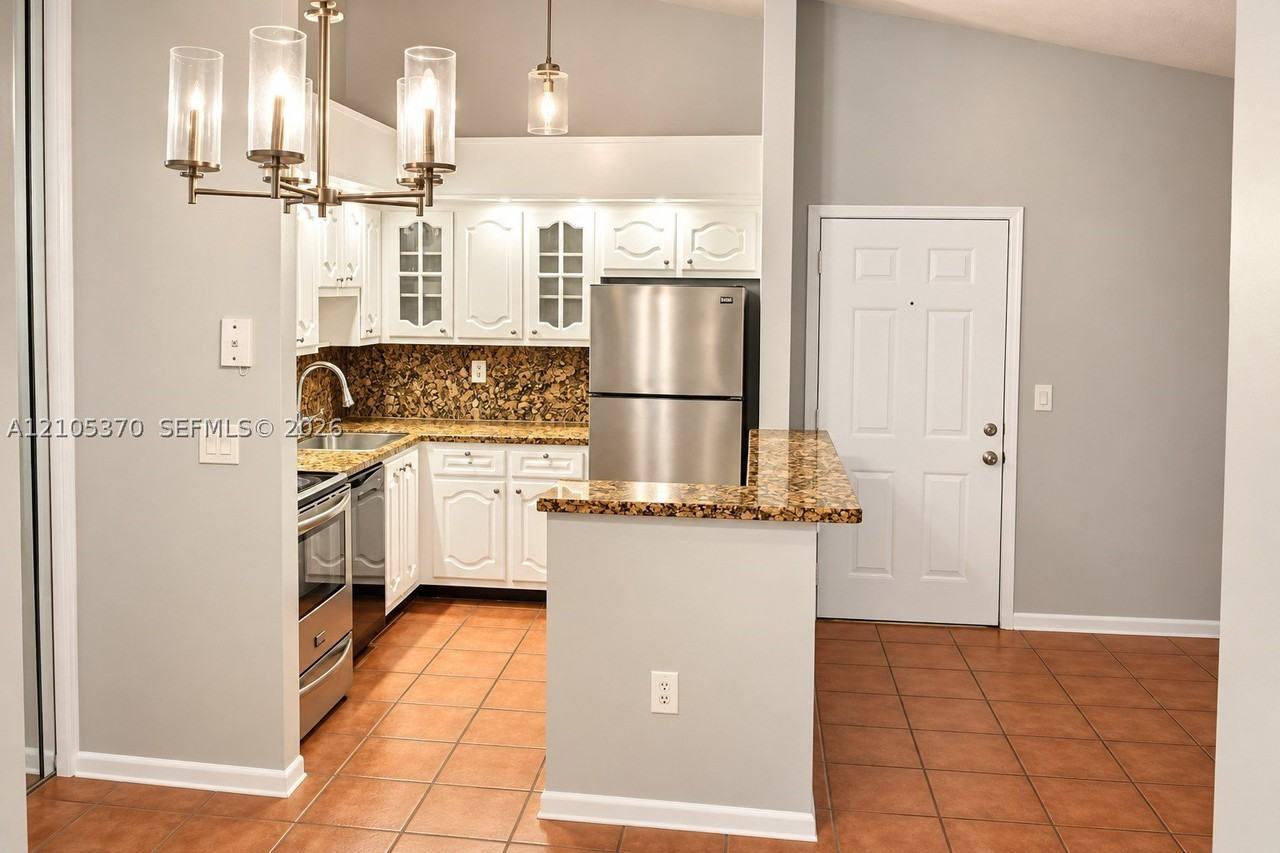 827 Ne 199th St #205 - Photo 2 of 18