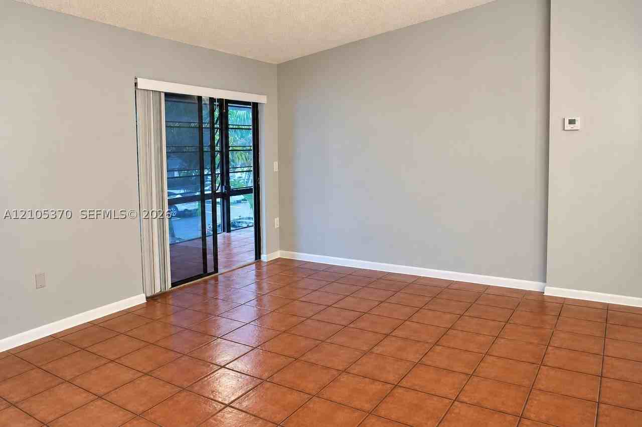 827 Ne 199th St #205 - Photo 7 of 18