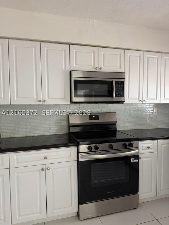 2300 Nw 83rd Ave - Photo 3 of 7
