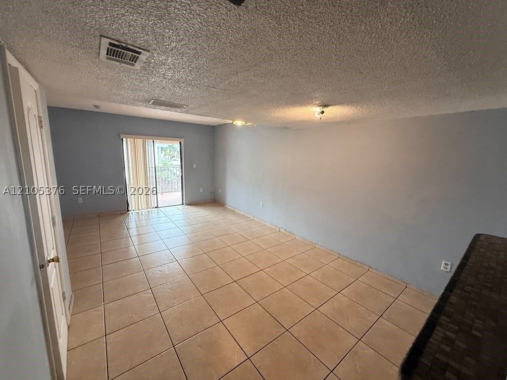 2260 W 55th St #12 - Photo 4 of 13
