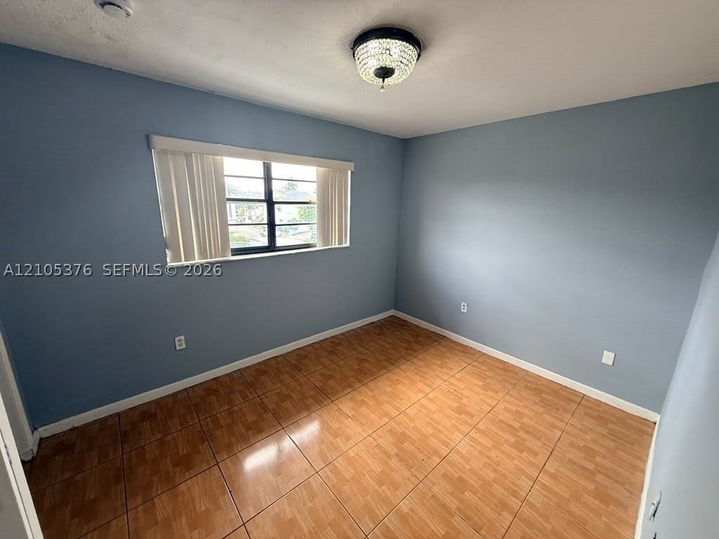 2260 W 55th St #12 - Photo 5 of 13