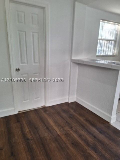 343 Ne 25th St - Photo 2 of 10