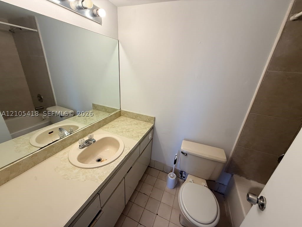 2745 W 61st Pl #204 - Photo 3 of 14