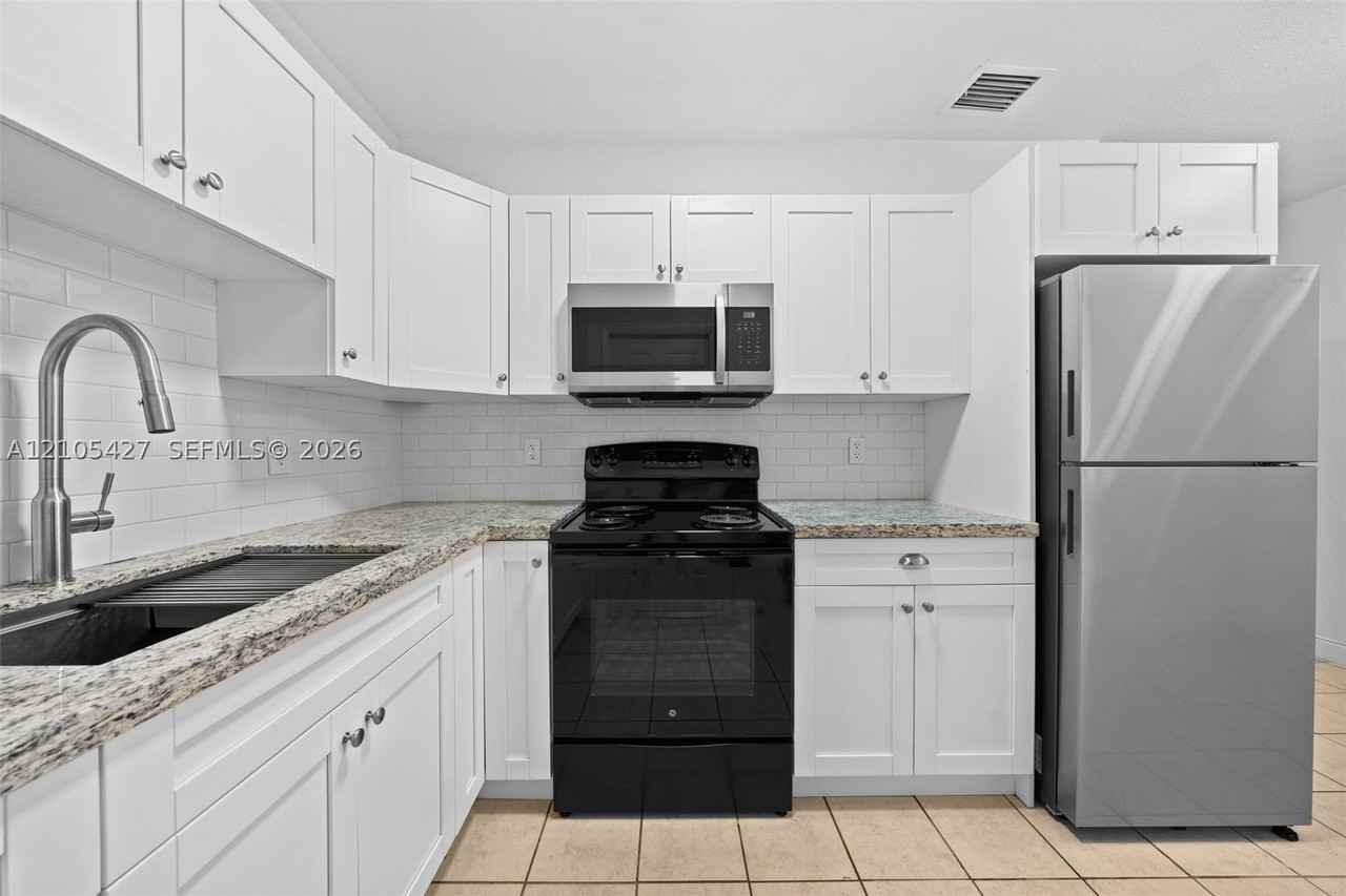 1267 Ne 127th St #1 - Photo 6 of 16