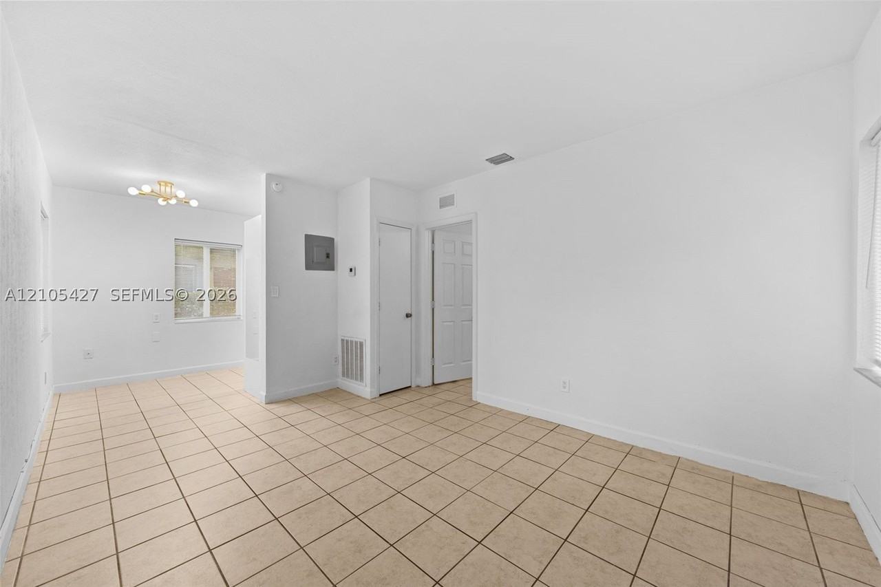 1267 Ne 127th St #1 - Photo 7 of 16