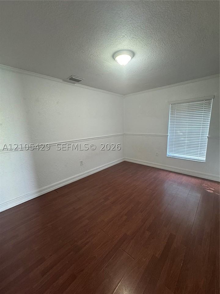 5740 Nw 194th Ter #5740 - Photo 5 of 11
