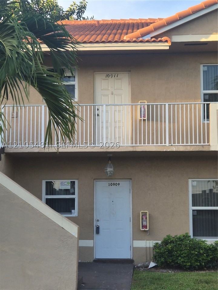 10909 Royal Palm Blvd #10909 - Photo 2 of 10