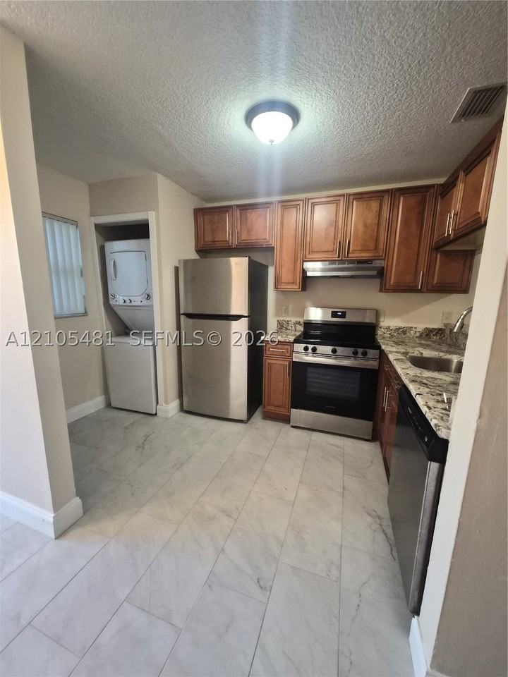 10909 Royal Palm Blvd #10909 - Photo 3 of 10
