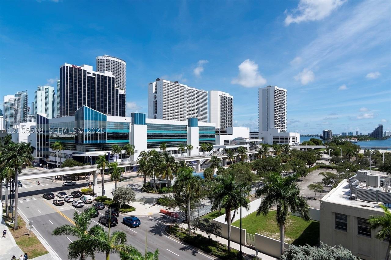 1400 Biscayne Blvd #504