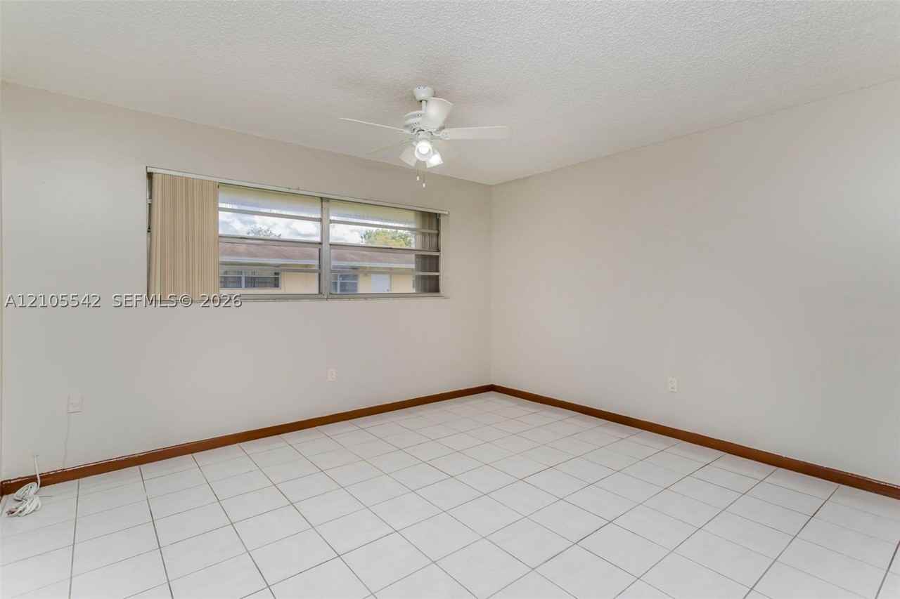 6333 Pierce St #2 - Photo 6 of 21