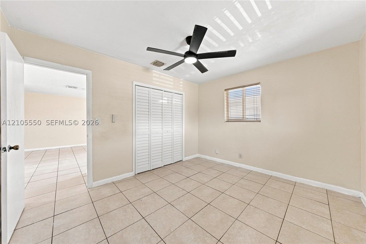 506 N 56th Ave #506 - Photo 4 of 4