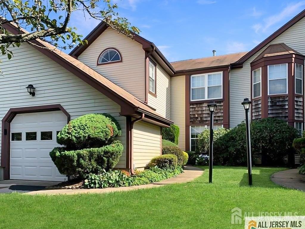 3 Edinburgh Dr #B