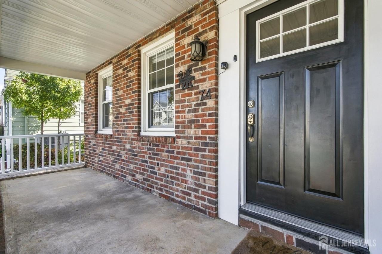 74 Elmwood Ave - Photo 3 of 30