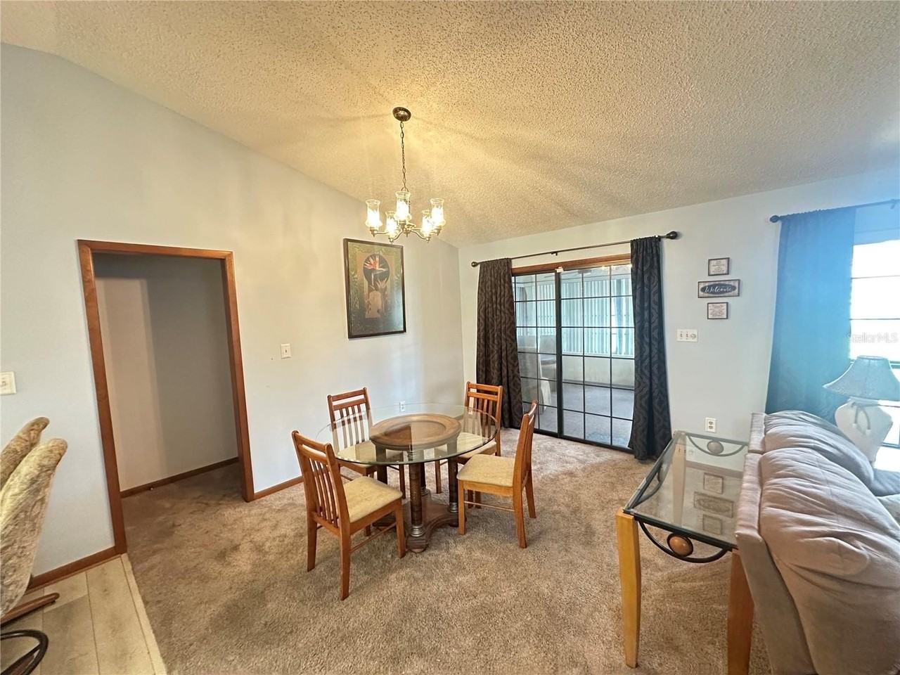 5220 Royal Oak Dr - Photo 5 of 14
