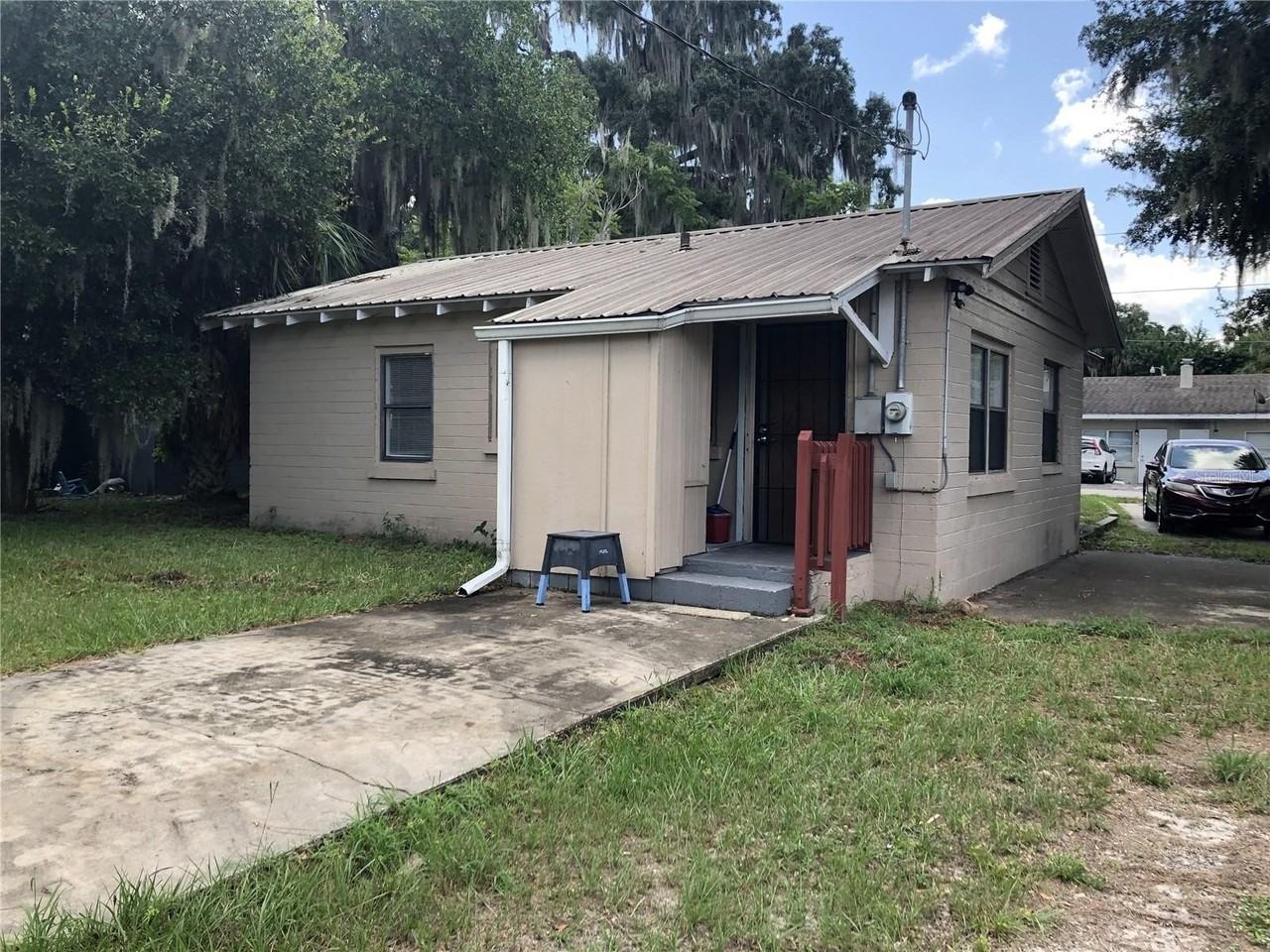 43 W Herrick Dr - Photo 2 of 13