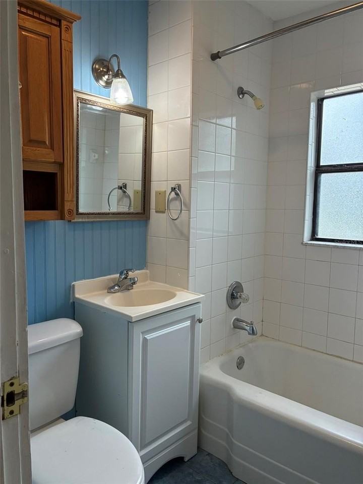 43 W Herrick Dr - Photo 5 of 13