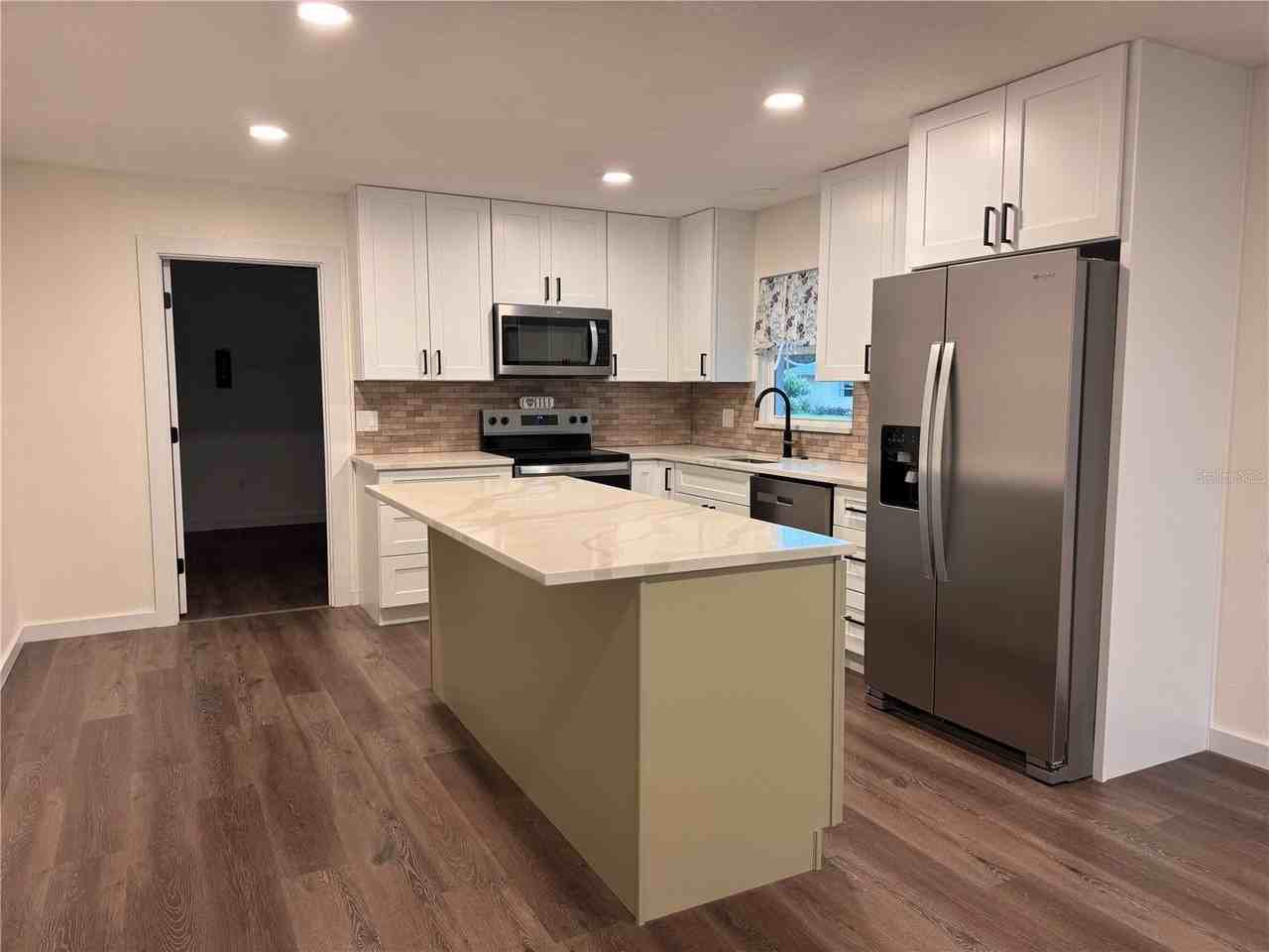 1201 Sherman Ave - Photo 7 of 24
