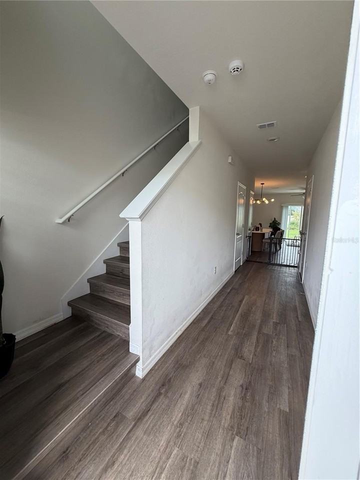 1241 Balsam Dr - Photo 2 of 34