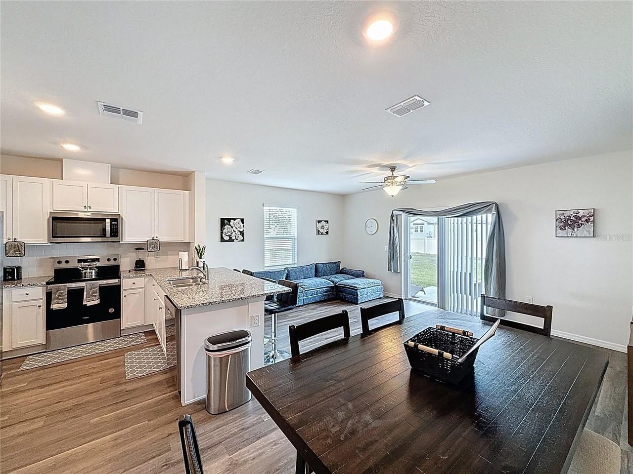 1303 Tallowwood Ln - Photo 2 of 18