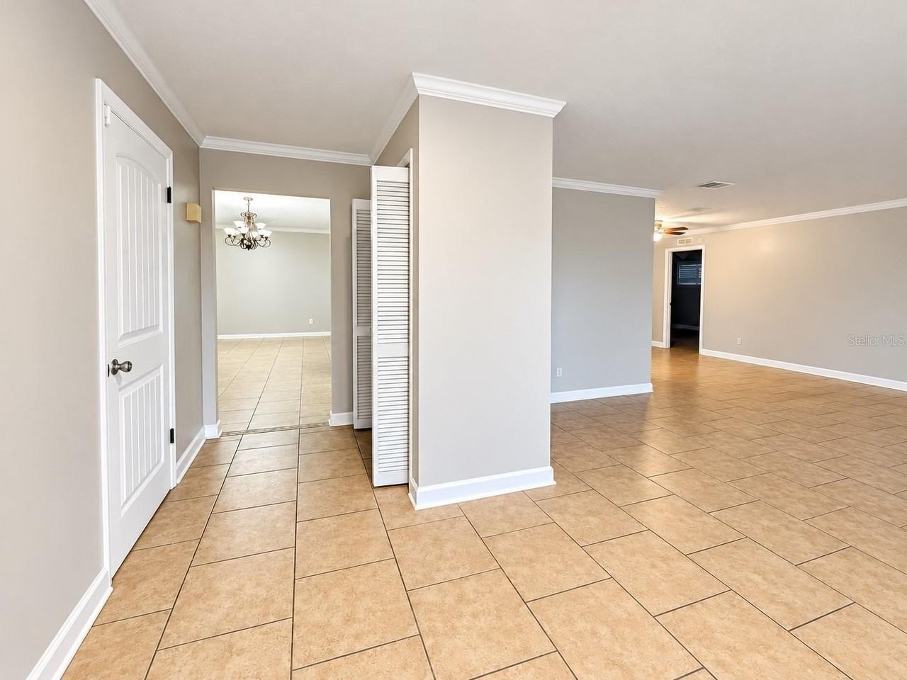 816 Eagle Ln - Photo 5 of 37