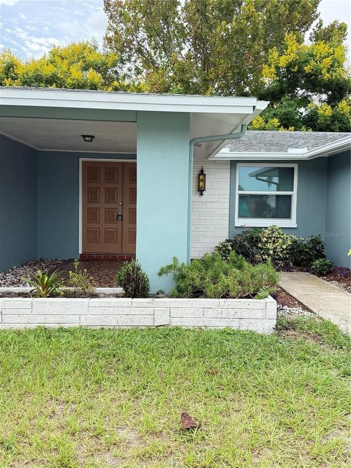 7320 King Arthur Dr - Photo 2 of 24