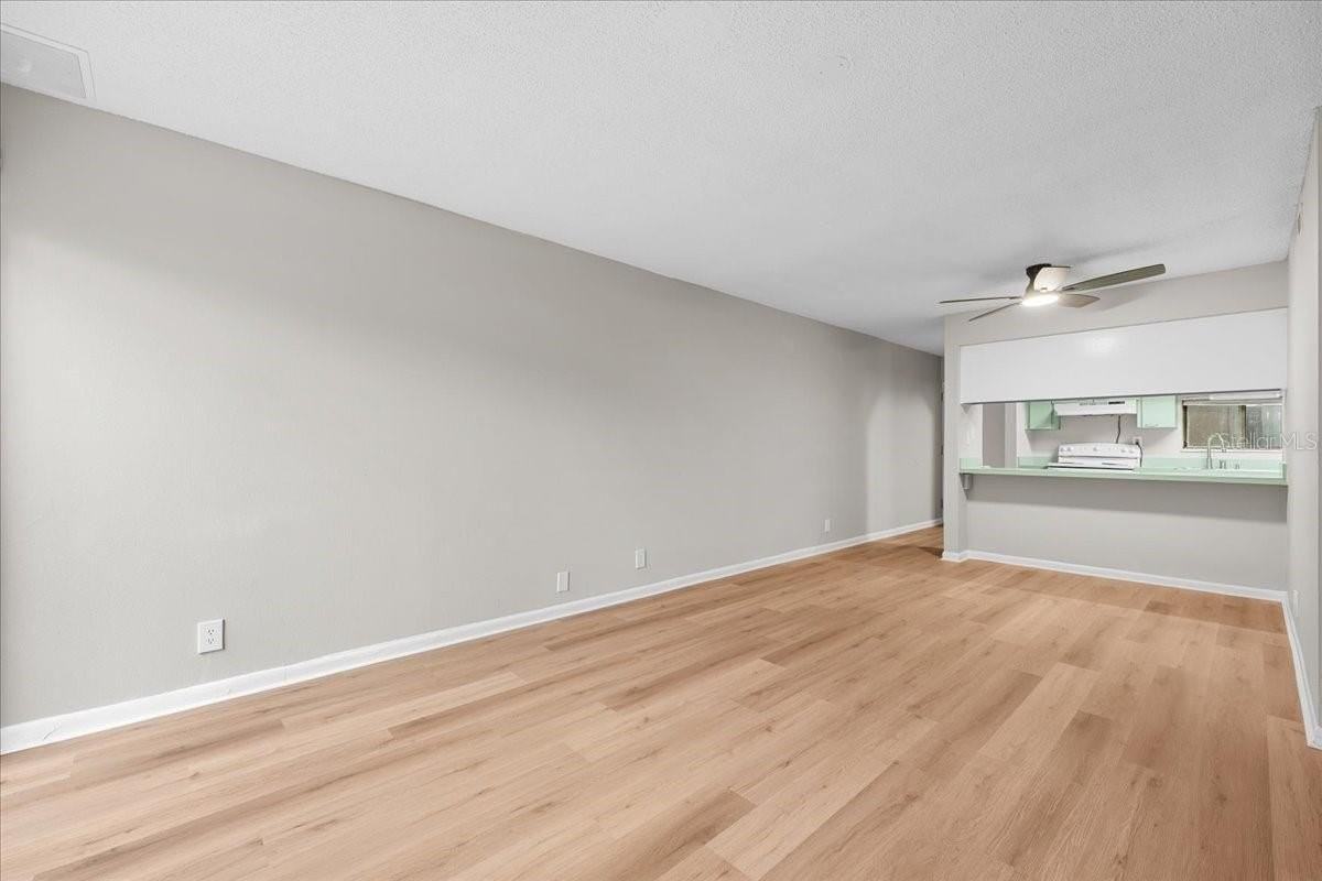 7903 Cedar Dr - Photo 6 of 33