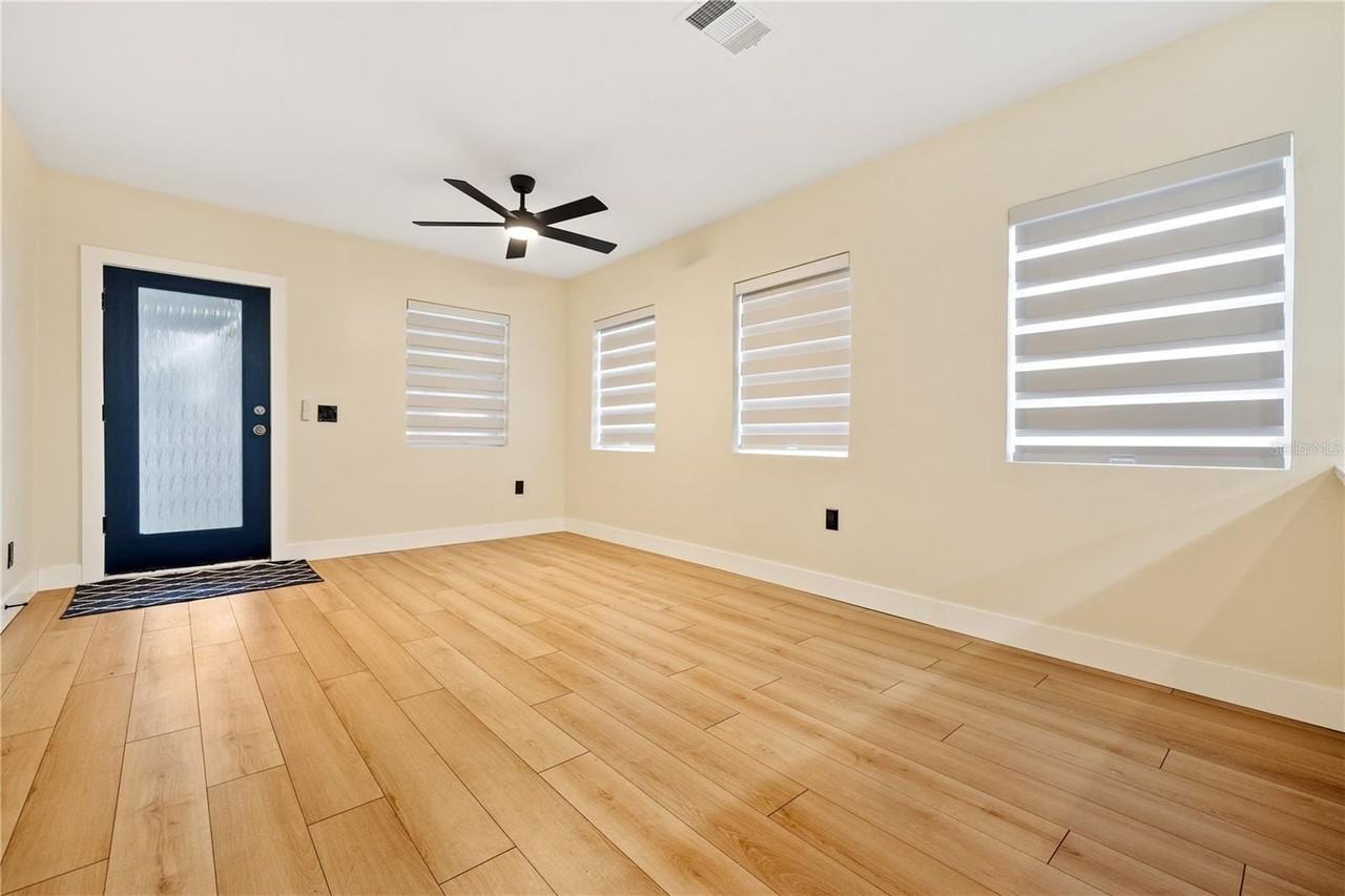 6910 N Brevard Ave - Photo 5 of 21
