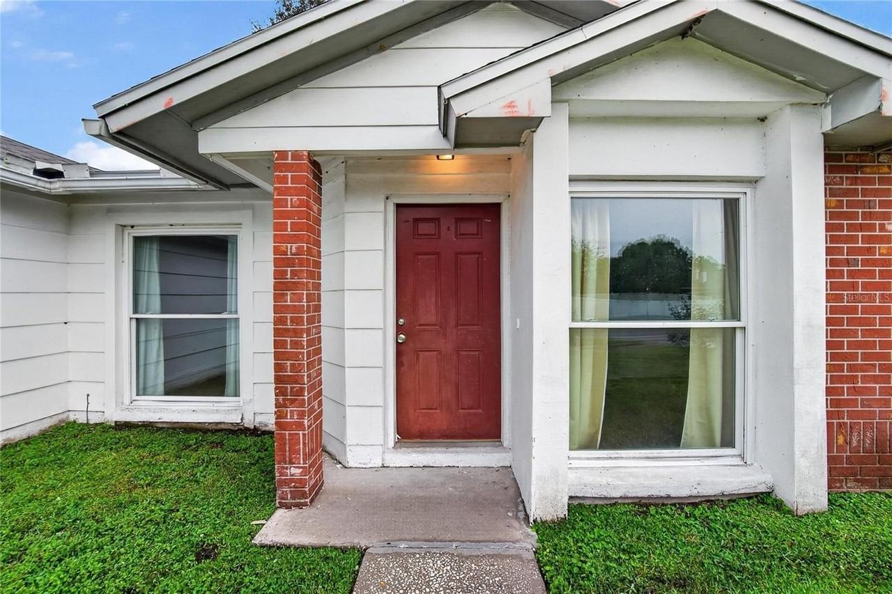 629 Stillview Cir - Photo 2 of 50