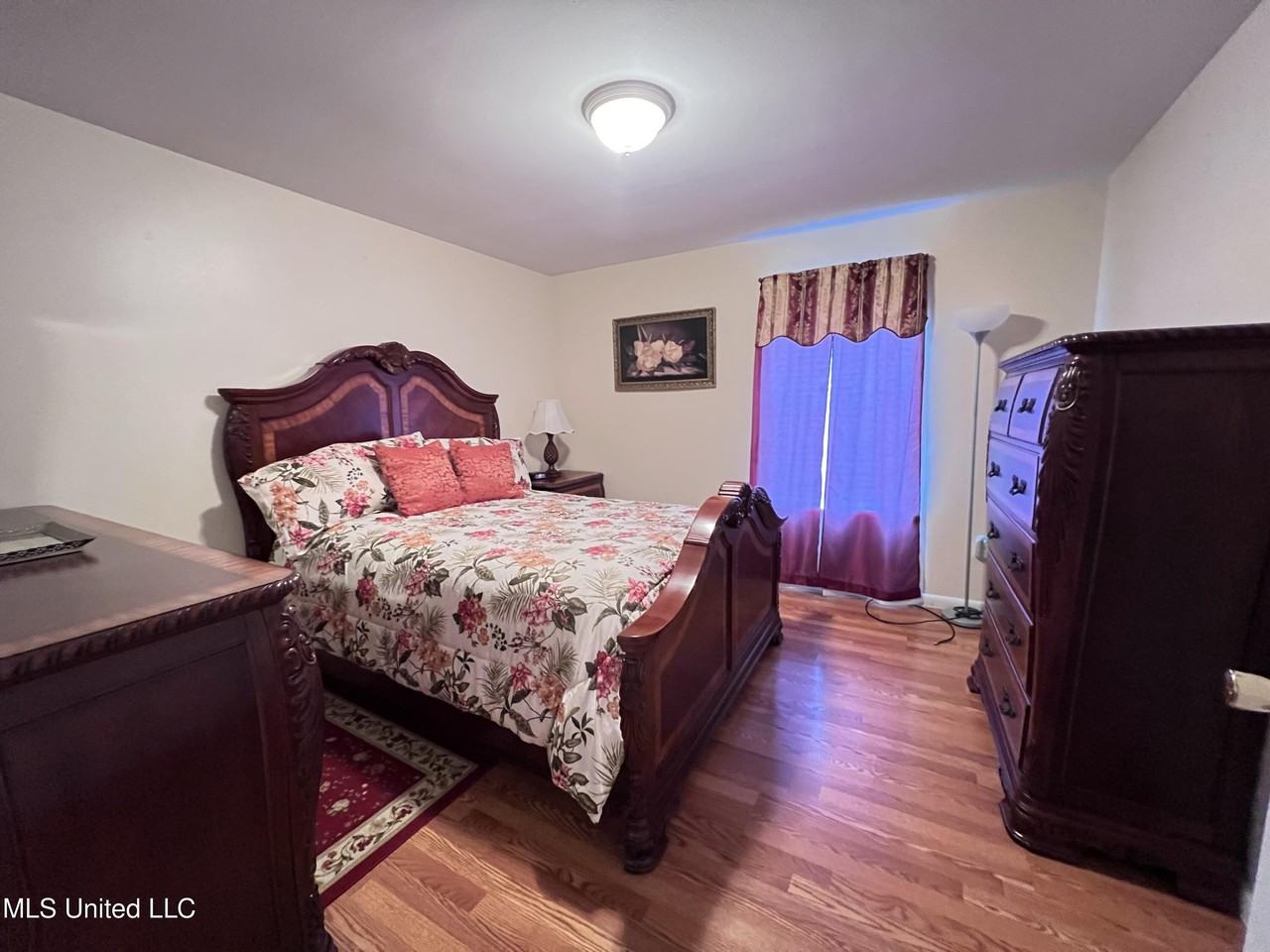 605 Victoria St - Photo 5 of 13