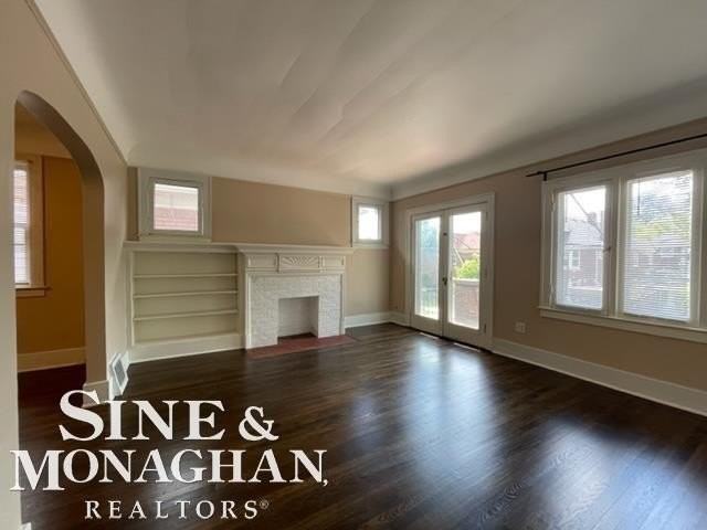 934 Nottingham Rd - Photo 2 of 19