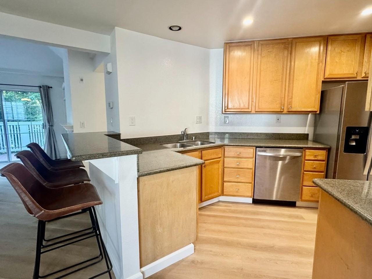 610 Arcadia Ter - Photo 6 of 22