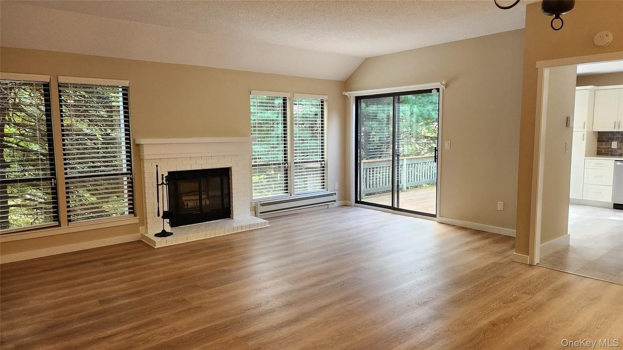 578 Heritage Hls #D - Photo 5 of 26