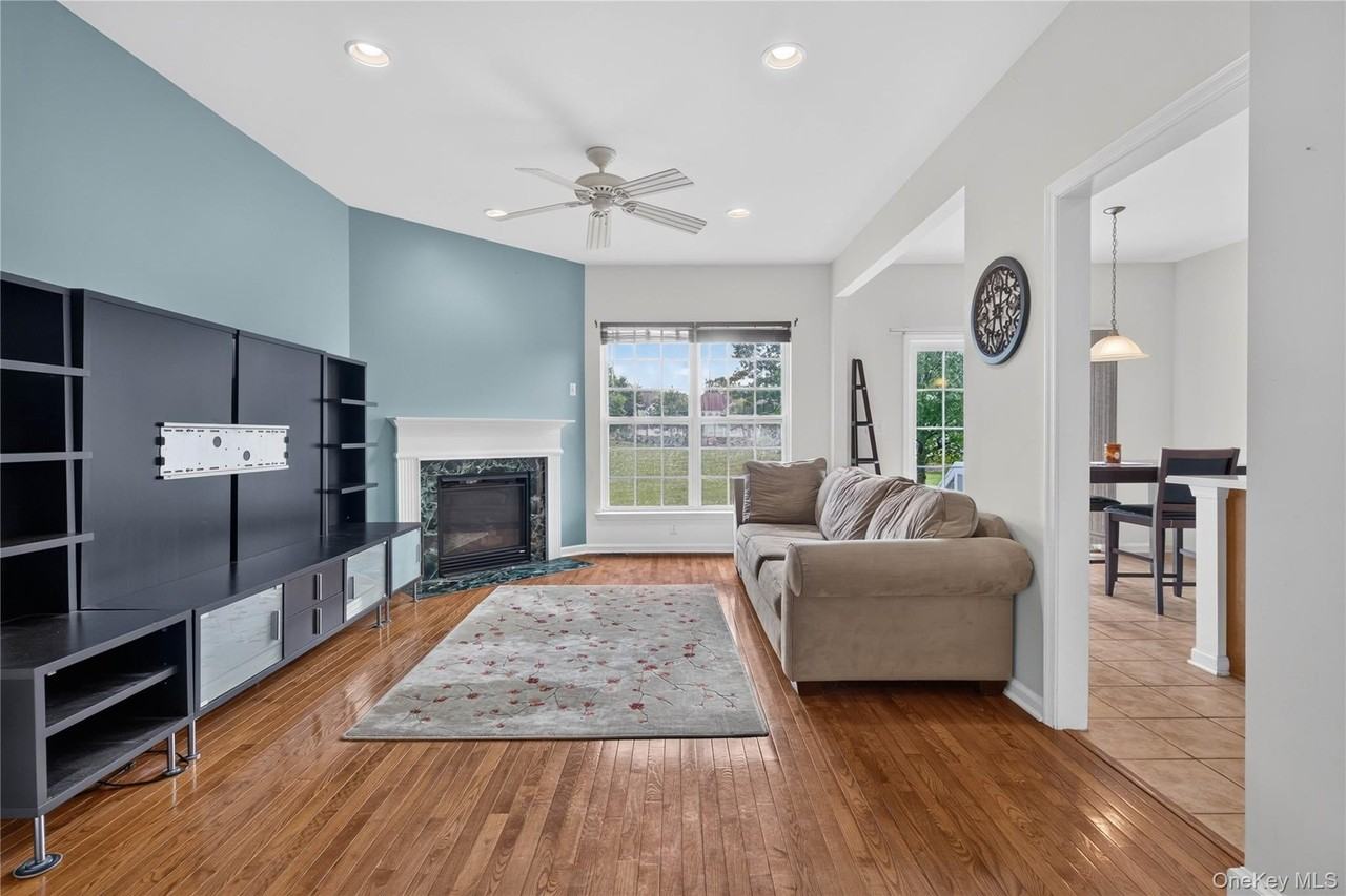 30 Banbury Way #1204 - Photo 7 of 46